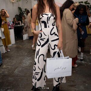 Seven Wonders - York Jumpsuit - XS in white and black abstract print